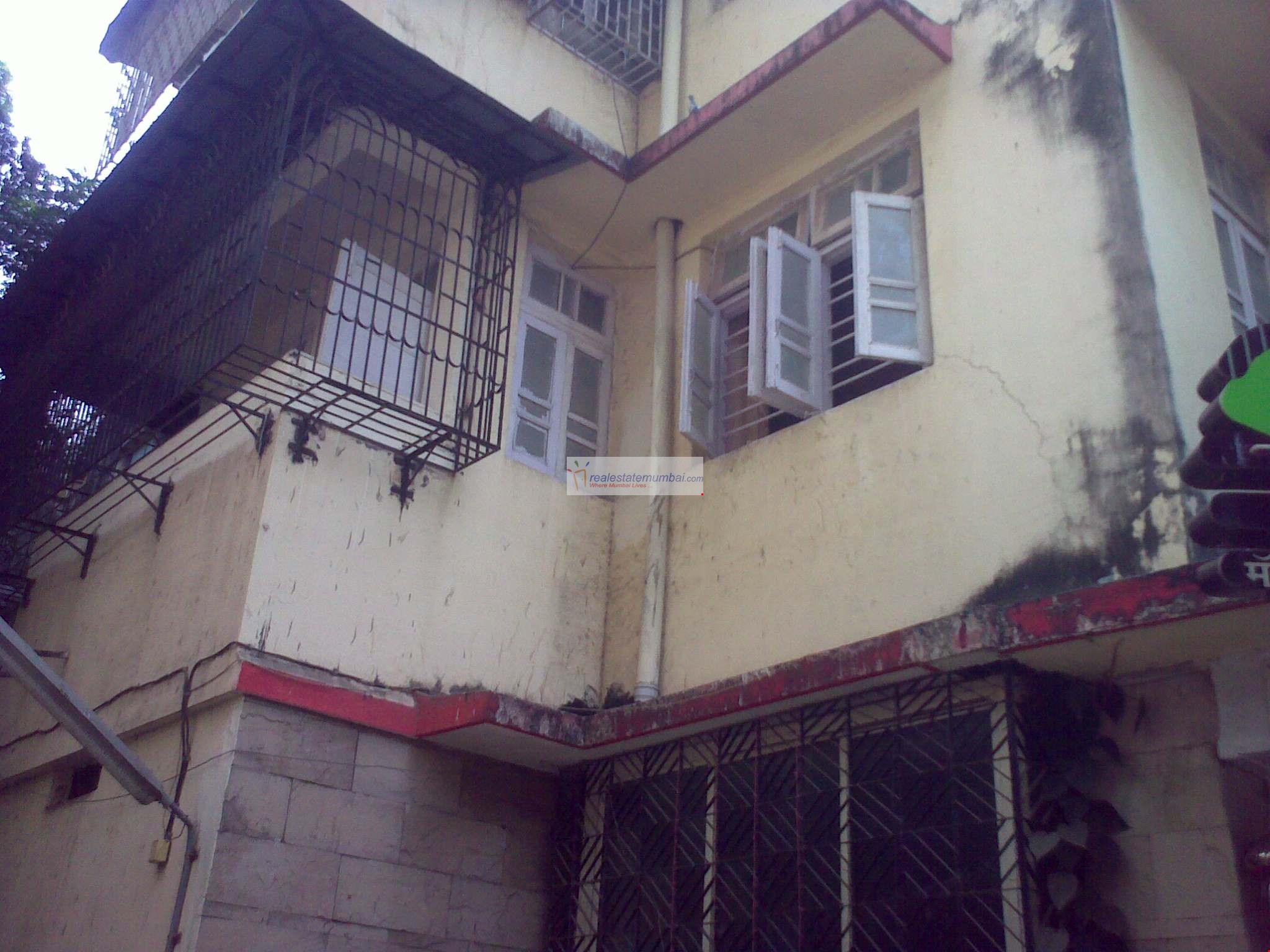 1 BHK Fully Furnished in Hemkunt Villa , Bandra West